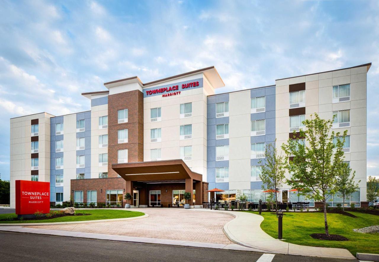 Towneplace Suites By Marriott Greensboro Coliseum Area Exterior photo